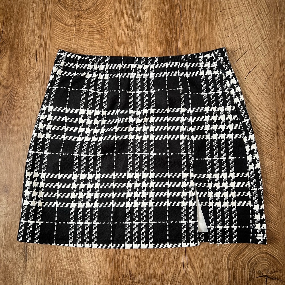 Black and White Plaid Skirt